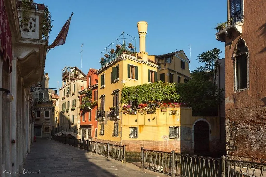 Guest house Residenza De L'Osmarin Suites Venice