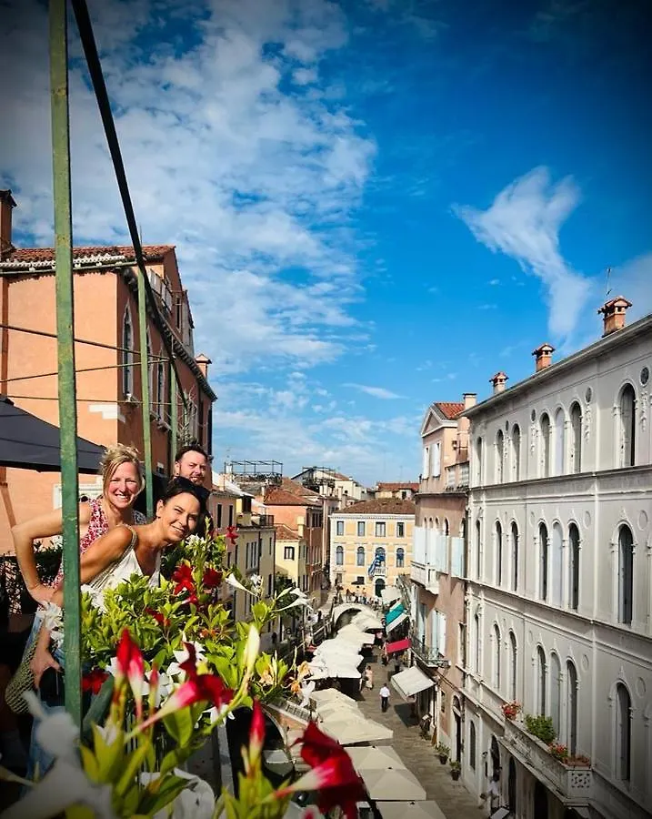 Residenza De L'Osmarin Suites Venice Guest house