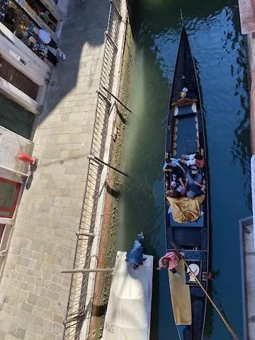 Residenza De L'Osmarin Suites Venice Guest house