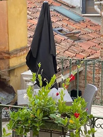 Guest house Residenza De L'Osmarin Suites Venice Italy