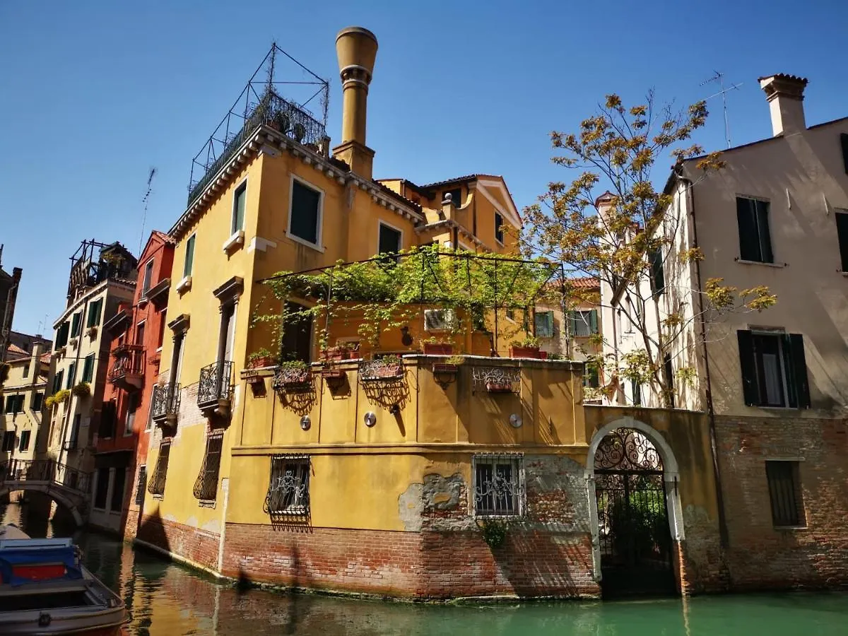 Gasthof Residenza De L'Osmarin Suites Venedig