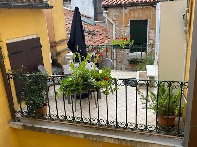 Residenza De L'Osmarin Suites Benátky 0*,  Itálie