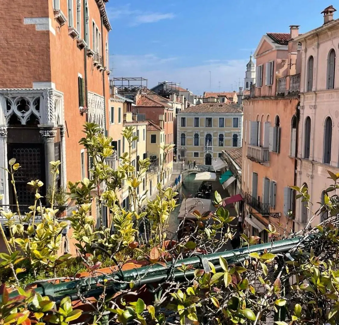 Penzion Residenza De L'Osmarin Suites Benátky